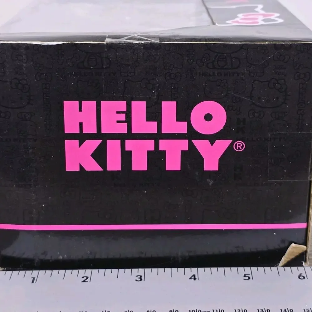 Jada Toys - 1/24 2002 Nissan Skyline GT-R (BNR34) with Hello Kitty Figure -